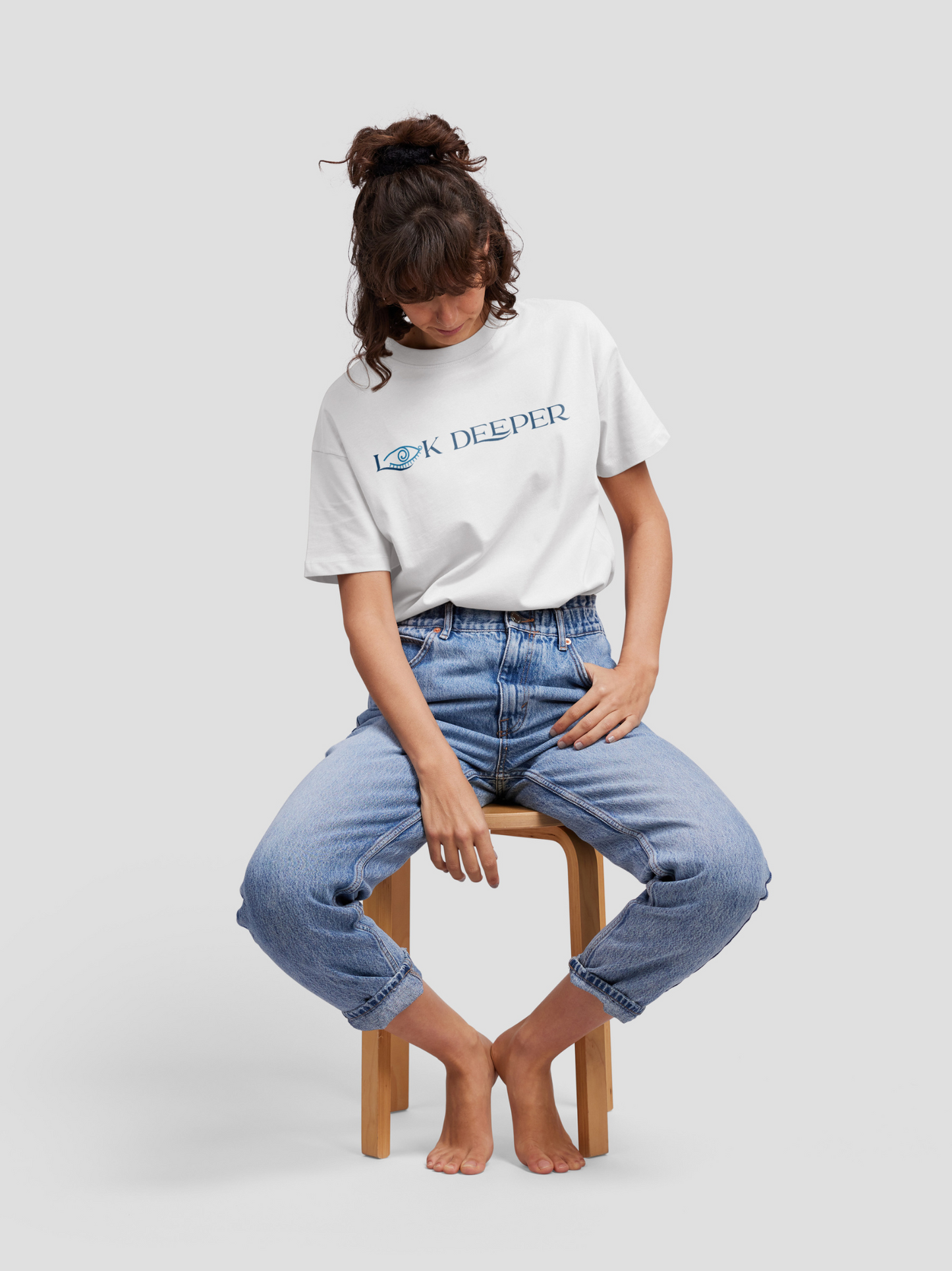 "LOOK DEEPER" Tricou Unisex Oversized
